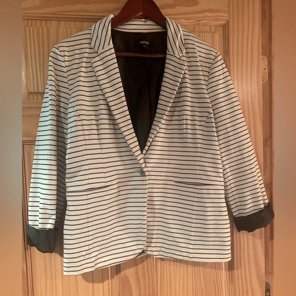 Striped blazer - Picture 1 of 3